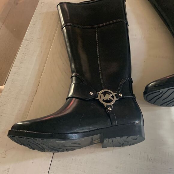 MICHAEL KORS Fulton Harness Rubber Black Boots - Picture 5 of 7